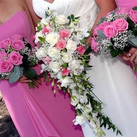 fwthumbcascade-bridal-bouquet[1].jpg